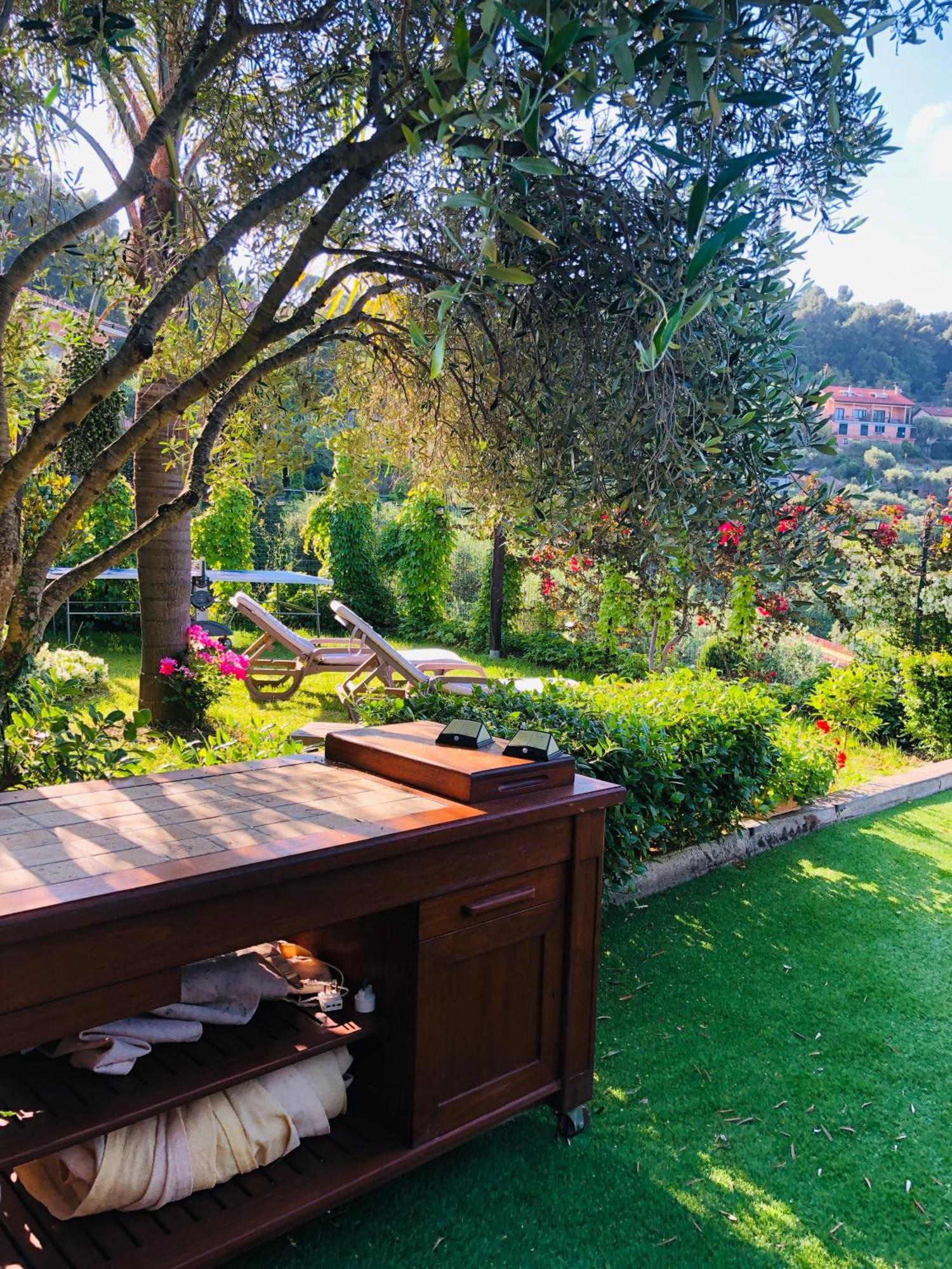 Le Jardin Sur Mer Avec Bike Et Mtb Tour Hotell Imperia Eksteriør bilde