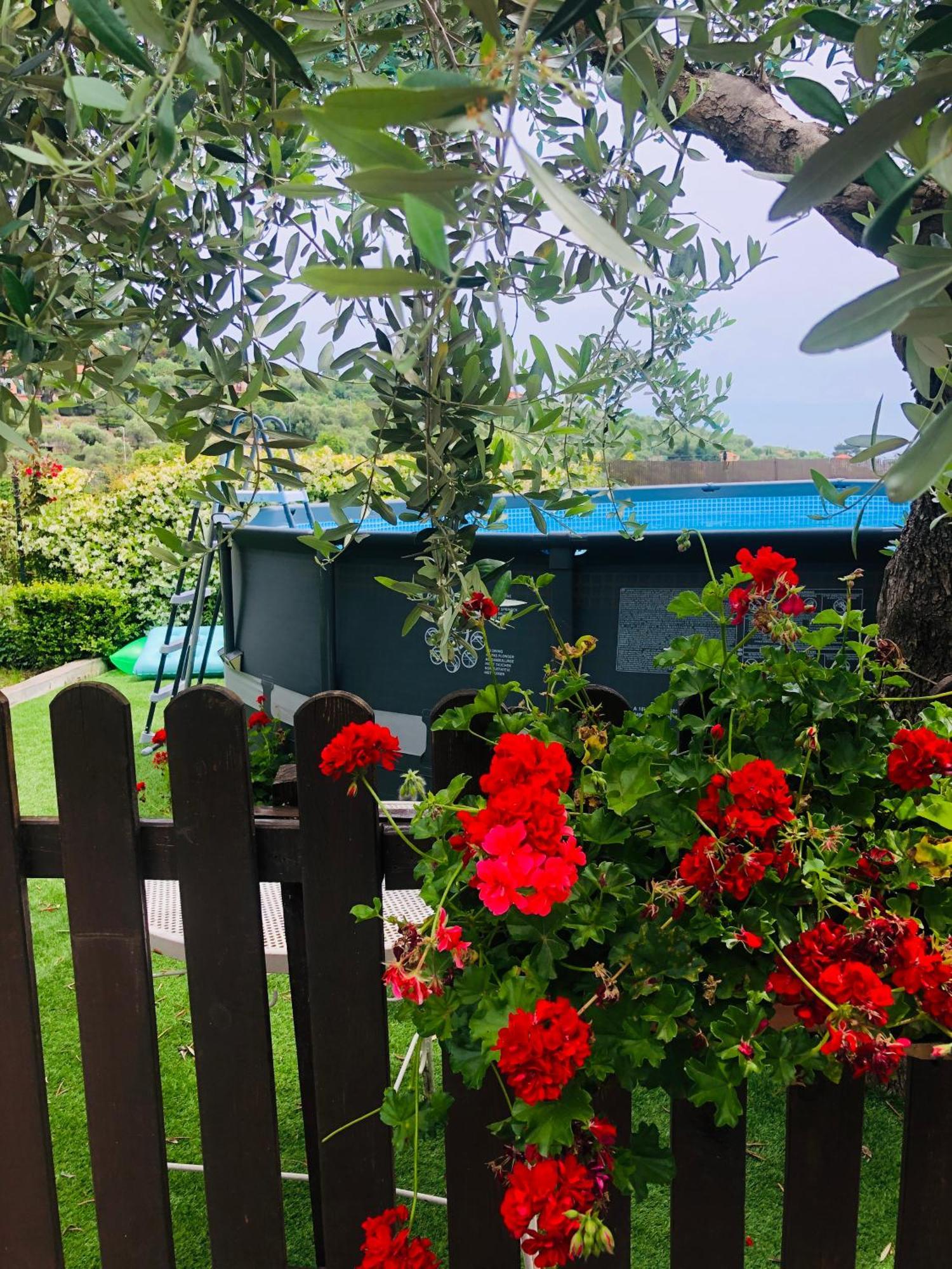 Le Jardin Sur Mer Avec Bike Et Mtb Tour Hotell Imperia Eksteriør bilde
