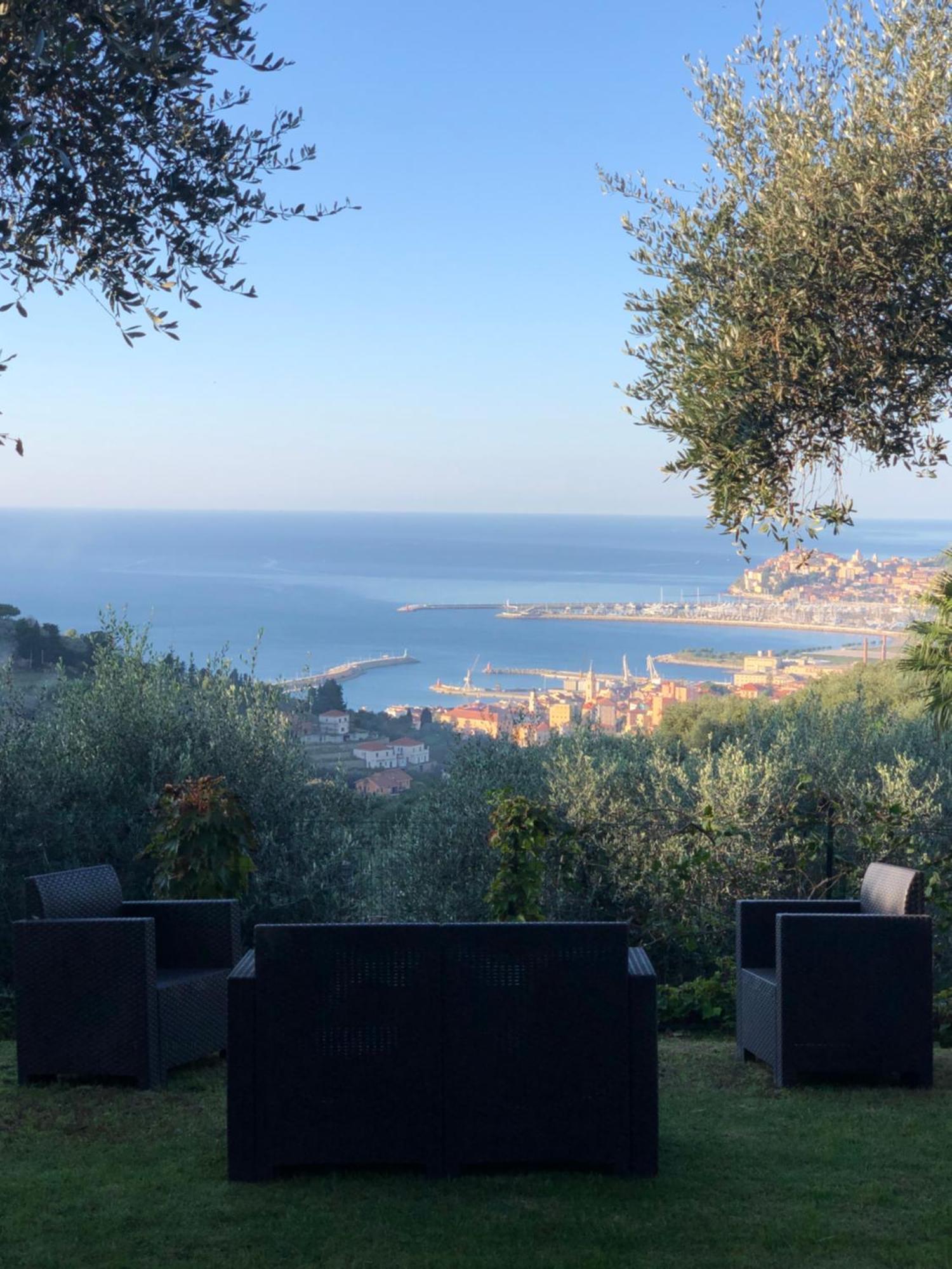 Le Jardin Sur Mer Avec Bike Et Mtb Tour Hotell Imperia Eksteriør bilde